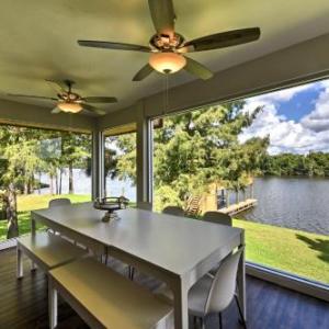 San Jacinto River Home with Deck Games and Grill Houston