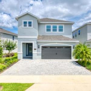 Breathtaking Home with theater Room near Disney World   7703G Kissimmee