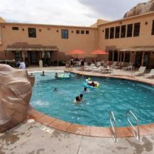 Bluff Dwellings Resort Utah