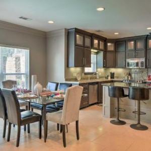 Contemporary Resort Condo with Patio on Lake Hamilton