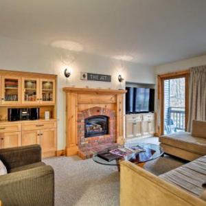 Ski In Resort Family Condo with Deck at Jay Peak North troy