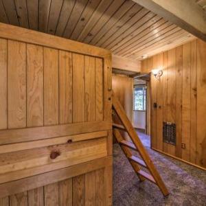 Charming Big Bear Cabin with Deck   5 mi to Resort