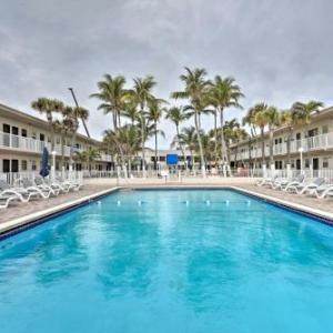 Oceanfront miami Beach Condo with Resort Pool Access