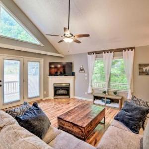 Spacious Chalet with Deck in massenutten Resort mc Gaheysville Virginia