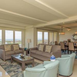 Enjoy a perfect bayview Beachfront resort with shared pools and jacuzzi Texas