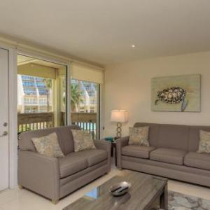 Easy living down by the sea Close to the beach  pool in beautiful beachfront resort South Padre Island