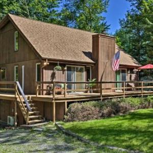 tobyhanna Cabin with Resort Amenities and Fire Pit tobyhanna Pennsylvania