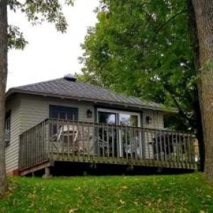 Pickerel Cabin - Waterfront resort on Fremont Wolf River