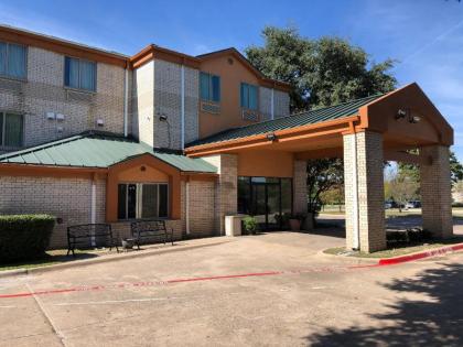 Americas Best Value Inn Addison - image 2