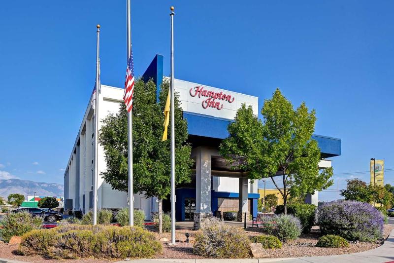 Hampton Inn Albuquerque - University/Midtown - image 4