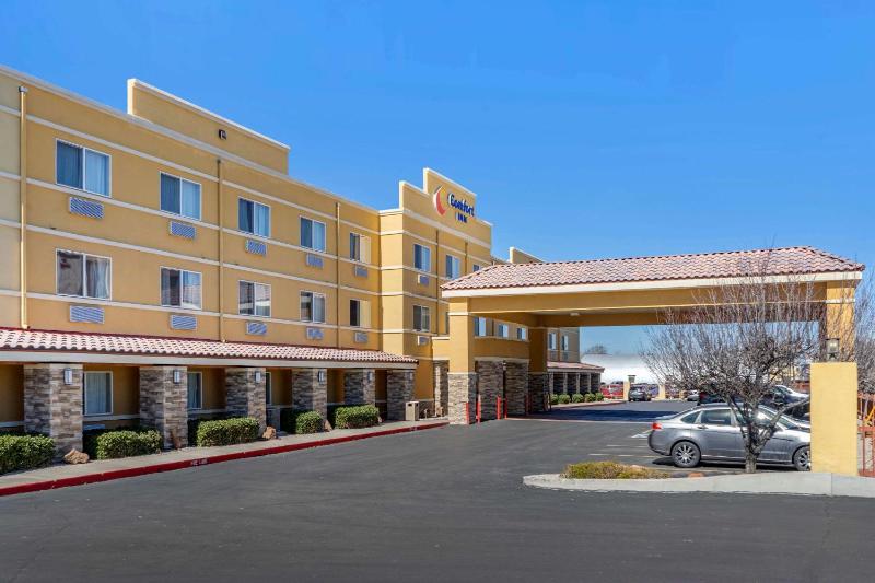 Comfort Inn Albuquerque Airport - image 5