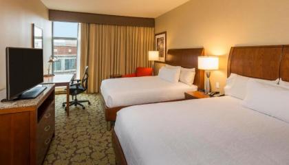 Hilton Garden Inn Alexandria Old Town National Harbor - image 15