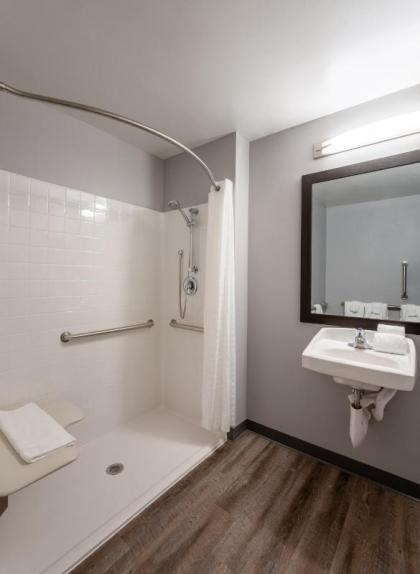 stayAPT Suites Alexandria-Fort Belvoir - image 9