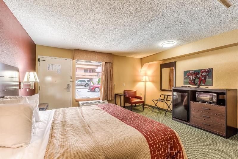 Red Roof Inn Amarillo West - image 6