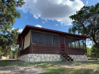 Bandera Vintage River Cabin