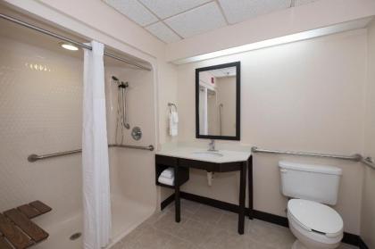 Quality Inn Bentonville-Rogers - image 12