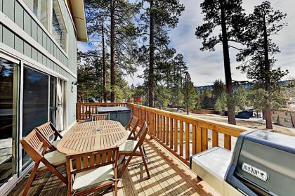 Cabin by the Lake - Gilner Point - Private Hot Tub home