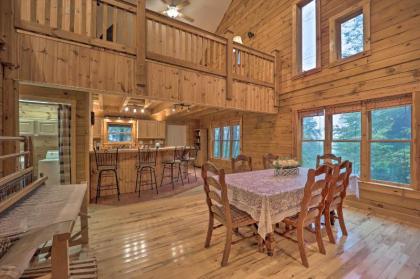 Secluded Cabin with Hot Tub Near Grandfather Mt