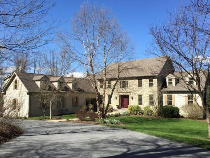 Mt. Nittany Hideaway - beautiful and spacious home