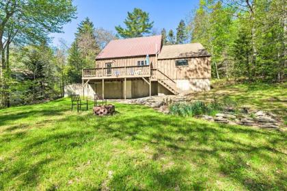 Boothbay Harbor Cabin with Spacious Deck and Yard! - image 8