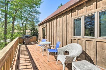 Boothbay Harbor Cabin with Spacious Deck and Yard! - image 9