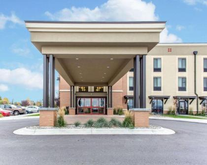 Comfort Suites Airport-University - image 2