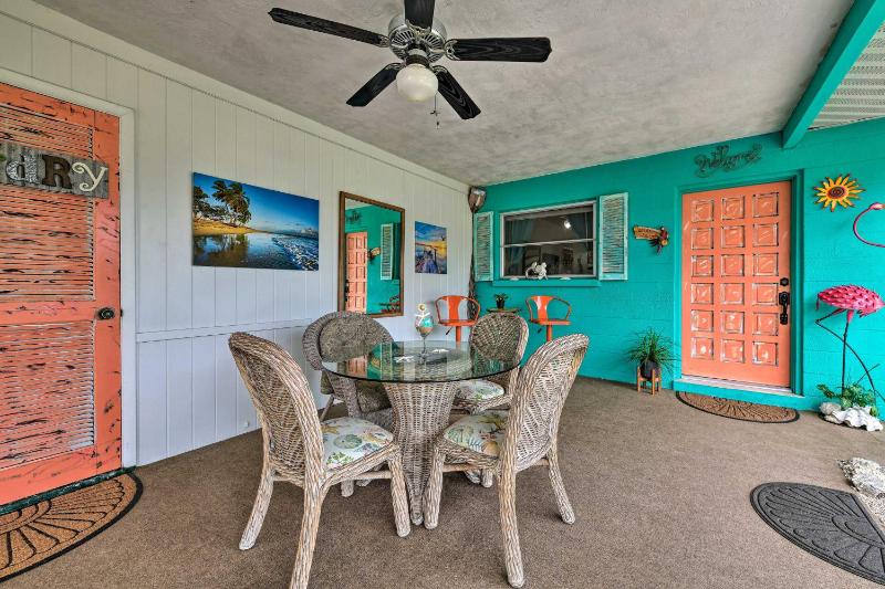 Lighthouse Cottage - Pet Friendly Bradenton Home - image 5