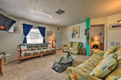 Lighthouse Cottage - Pet Friendly Bradenton Home - image 6