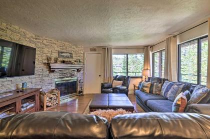 Slopeside Condo with Hot Tub and Game Room Access! - image 13