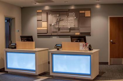 Holiday Inn Express & Suites Tonawanda - Buffalo Area an IHG Hotel - image 10