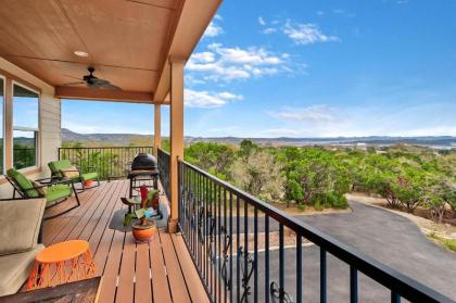 Scenic terrace Canyon Lake