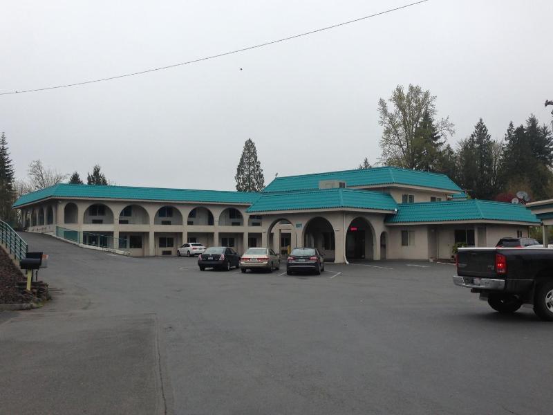 Timberland Inn & Suites - main image