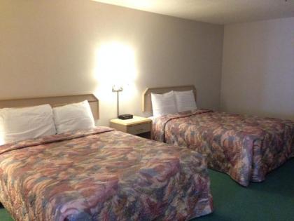 Timberland Inn & Suites - image 5