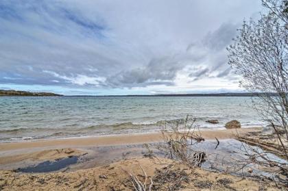 Charlevoix Cabin with Patio - Walk to Lake! - image 6