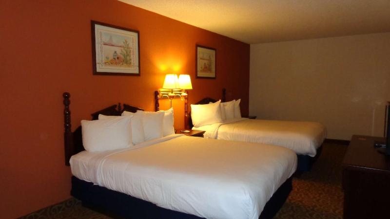 SureStay Hotel by Best Western Childress - image 4