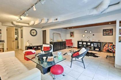 Contemporary Cincinnati Apt with WiFi Near Kenwood! - image 5