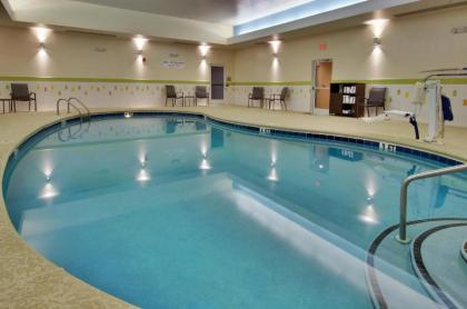 Fairfield Inn & Suites Clarksville - image 9