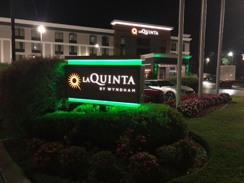 La Quinta by Wyndham Clarksville - image 7