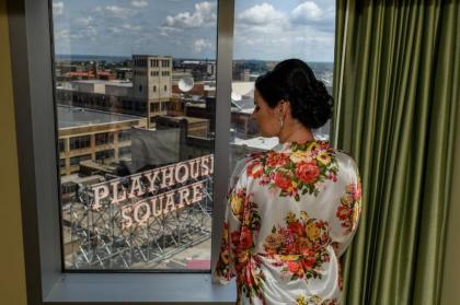 Crowne Plaza Cleveland at Playhouse Square an IHG Hotel - image 9