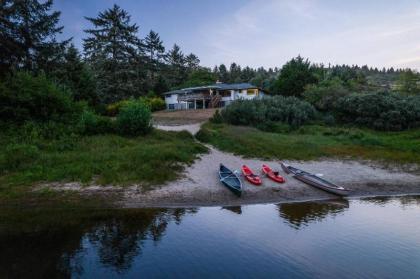 Lake House Unit 1 - image 8