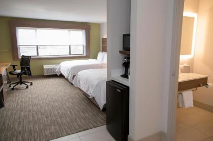 Holiday Inn Express & Suites Colorado Springs North an IHG Hotel - image 8