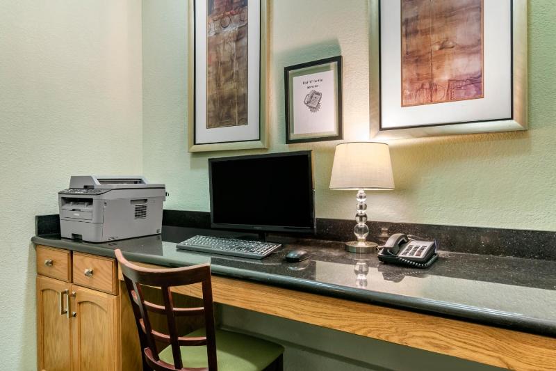 Best Western Plus Columbia Inn - image 5