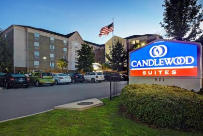 Candlewood Suites Columbia-Fort Jackson an IHG Hotel - image 9