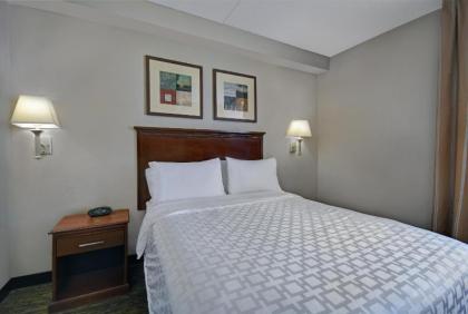 Candlewood Suites Columbia-Fort Jackson an IHG Hotel - image 13