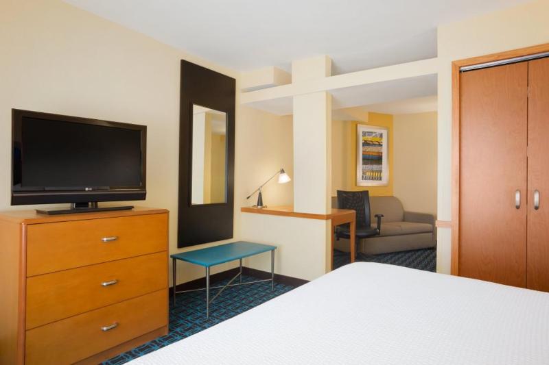 Fairfield Inn & Suites Columbia Northeast - image 7