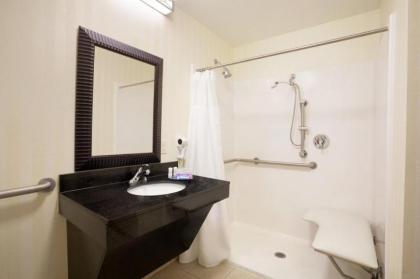 Fairfield Inn & Suites Columbia Northeast - image 13