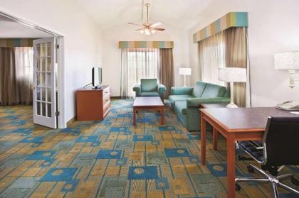 Howard Johnson by Wyndham Columbus Fort Benning - image 14