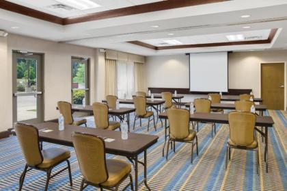 Hampton Inn Columbus/South-Fort Benning - image 11