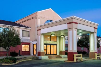 Red Roof Inn Columbus - Ohio State Fairgrounds - image 14