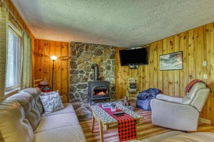 Rockhouse Mountain Retreat - image 9